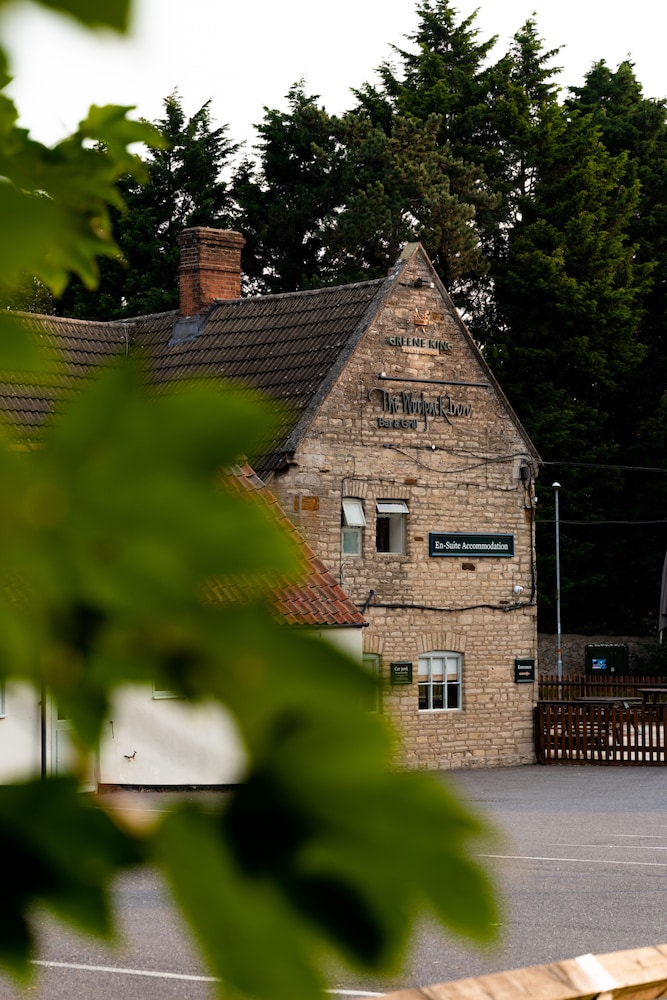 The Woolpack Inn 28/34