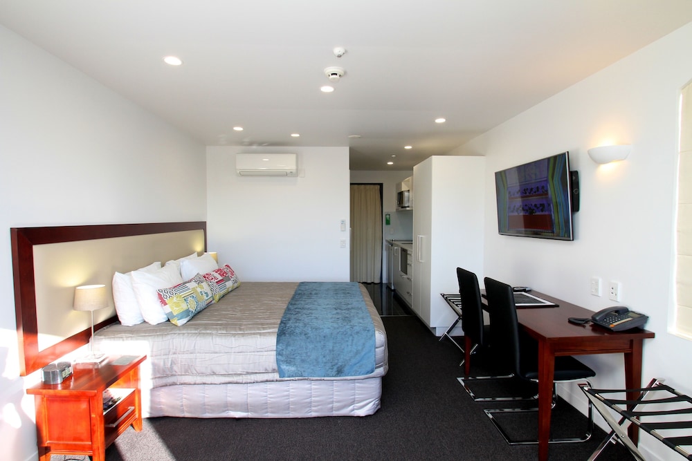 Delorenzo S Studio Apartments 19/72