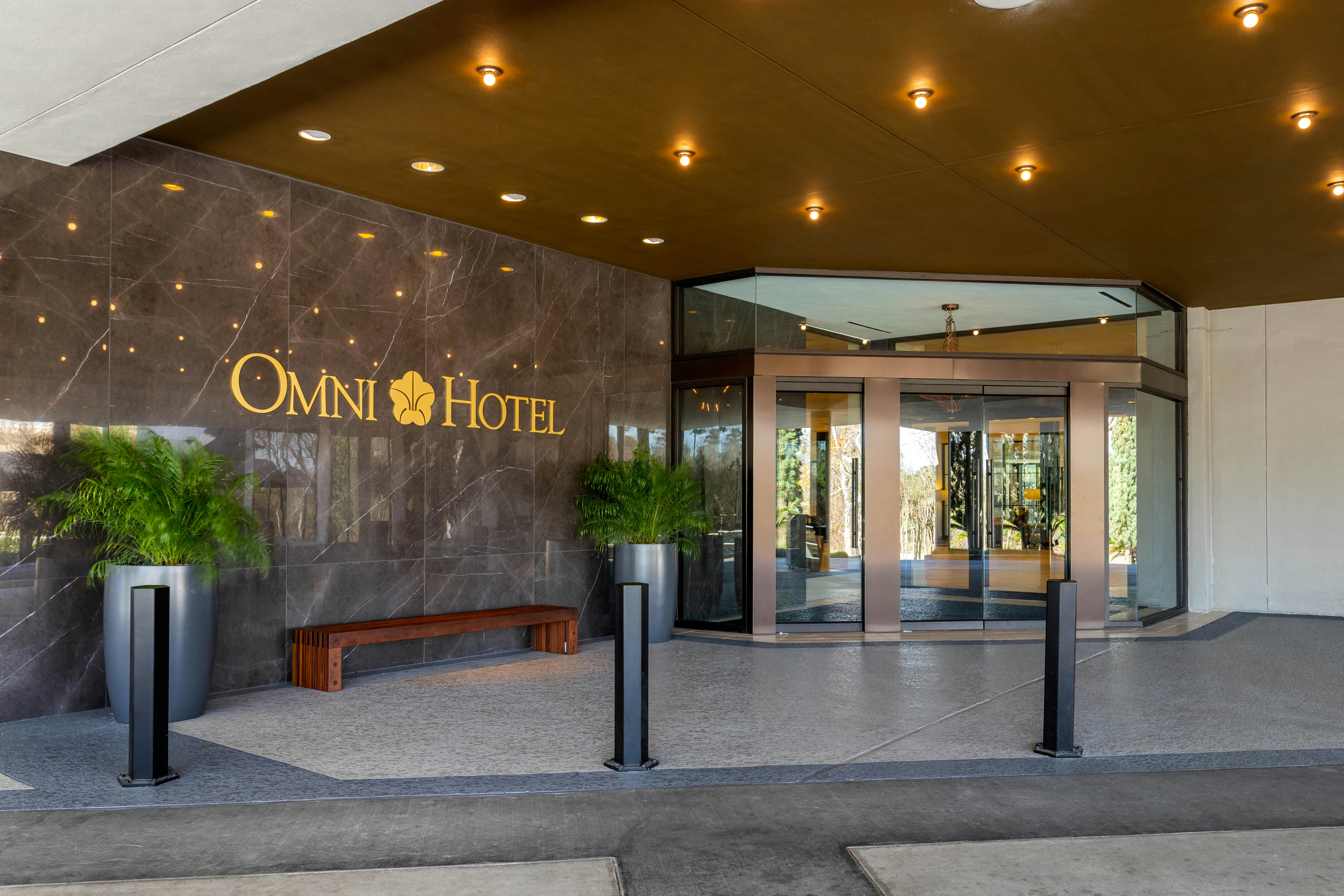 Omni Houston Hotel 11/86
