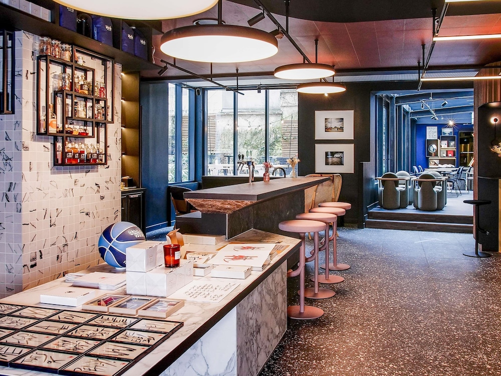 Tribe Paris Batignolles 44/67