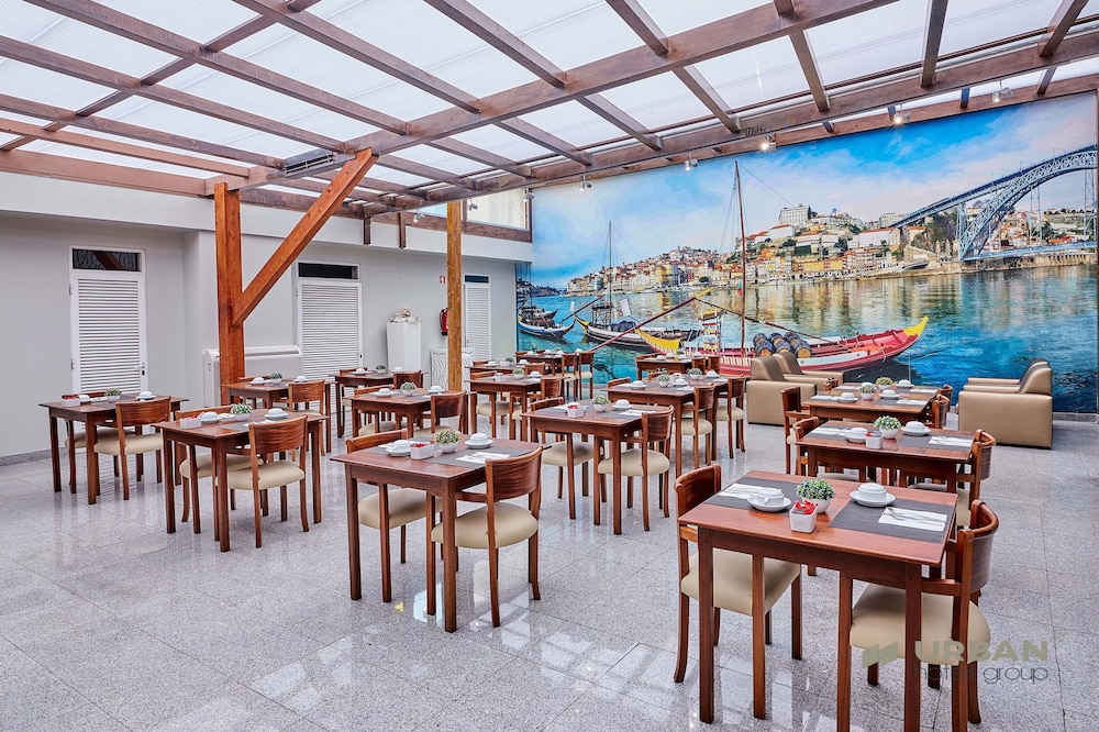 Urban Hotel Amadeos 25/33