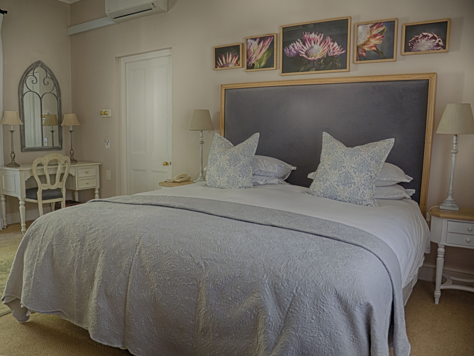 غرفة ديلوكس بسرير مزدوج، Auberge Clermont 5/10