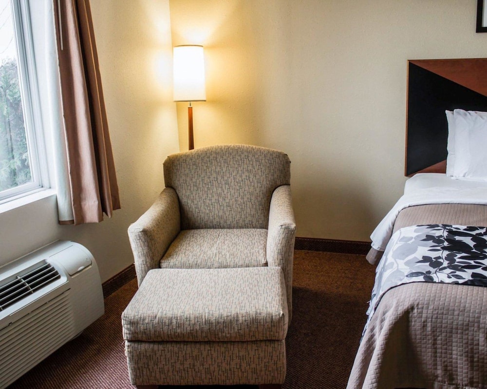 Quality Inn & Suites Chambersburg Northeast 29/47
