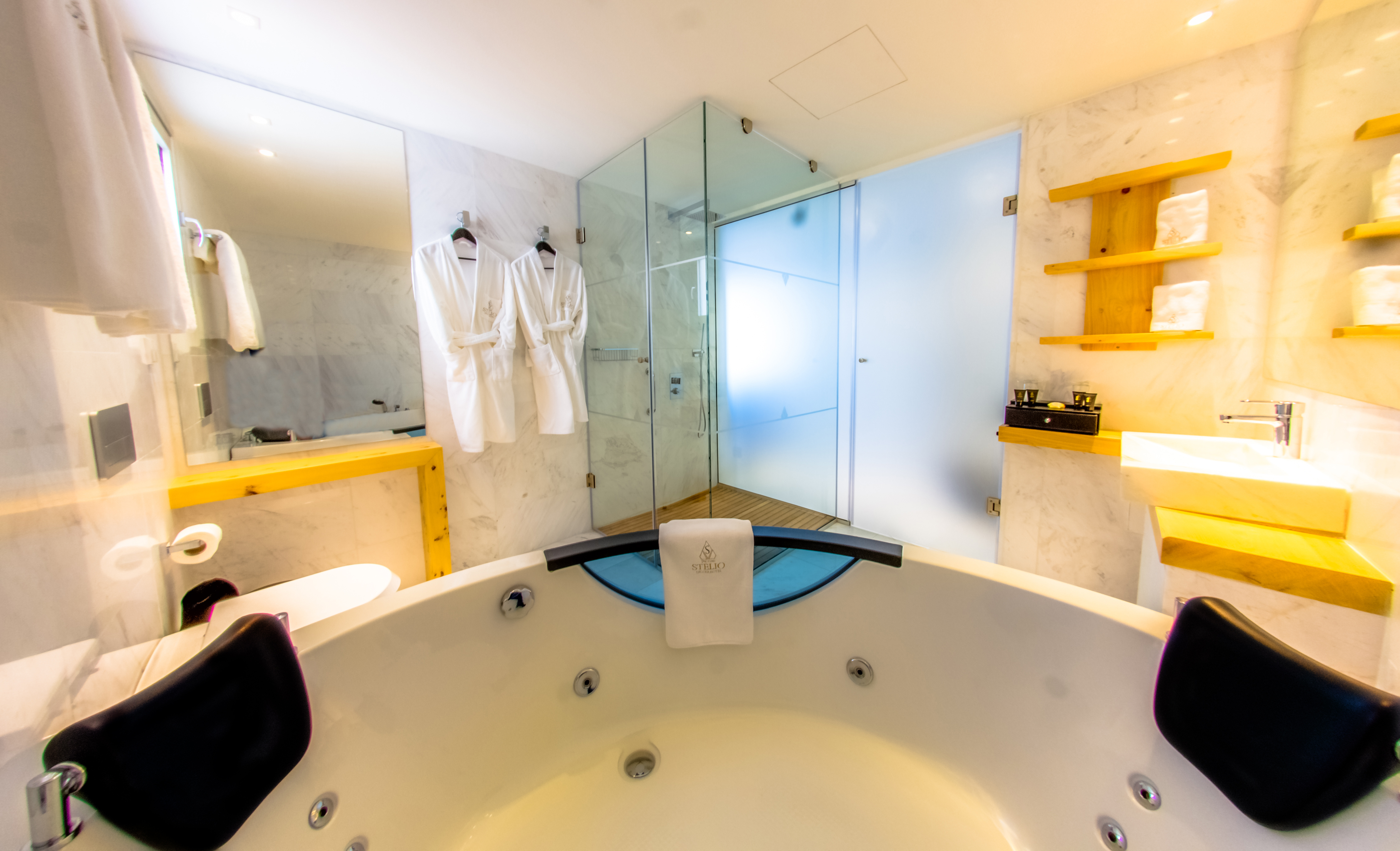 Junior Suite, King Bed