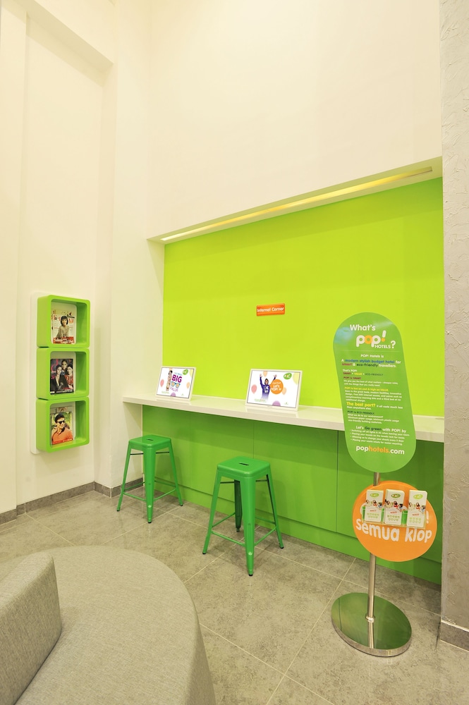 Pop! Hotel Diponegoro Surabaya 8/20