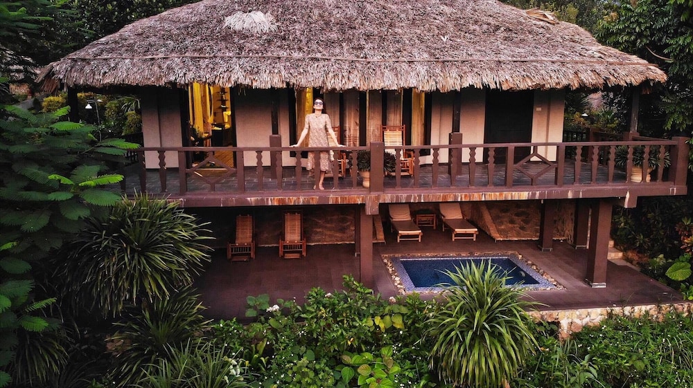 Mai Chau Ecolodge 8/72