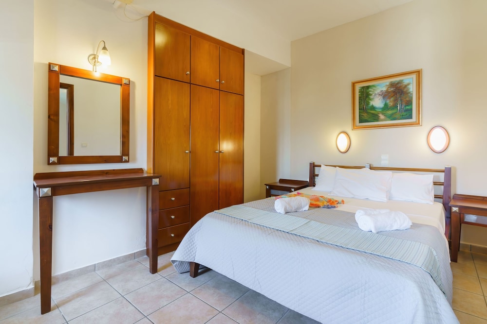 Sun Rise Suites Hotel 11/33