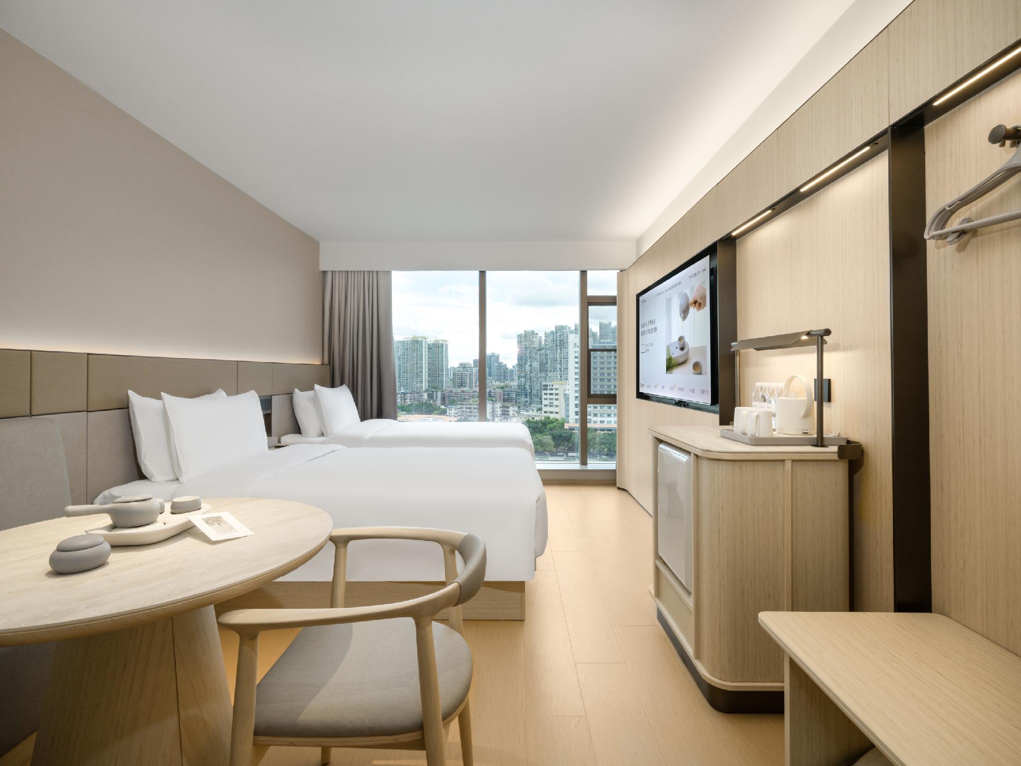 Ji Hotel (Beijing Road Pedestrian Street Tianzi Wharf) 23/50