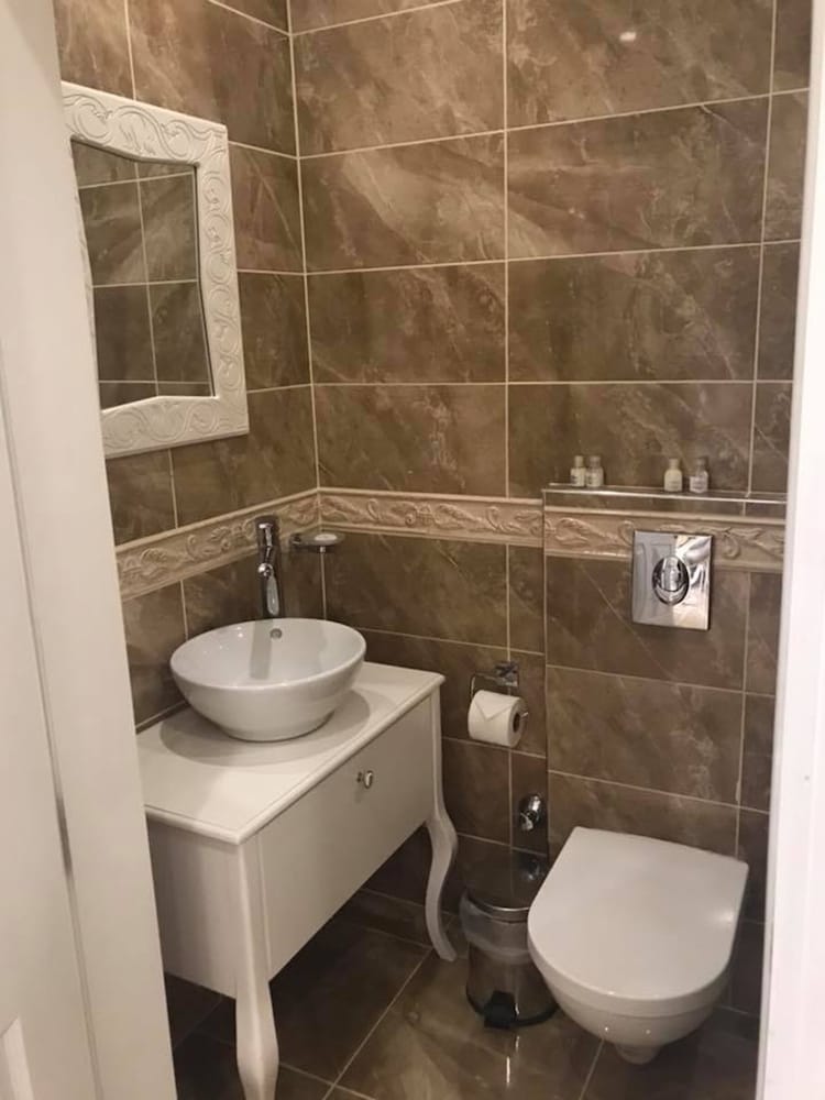 Lord's Residence Boutique Hotel 74/75