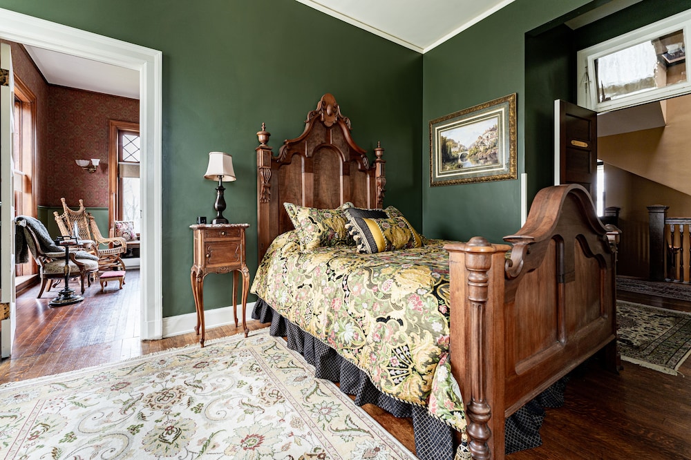Vrooman Mansion Bloomington 16/72