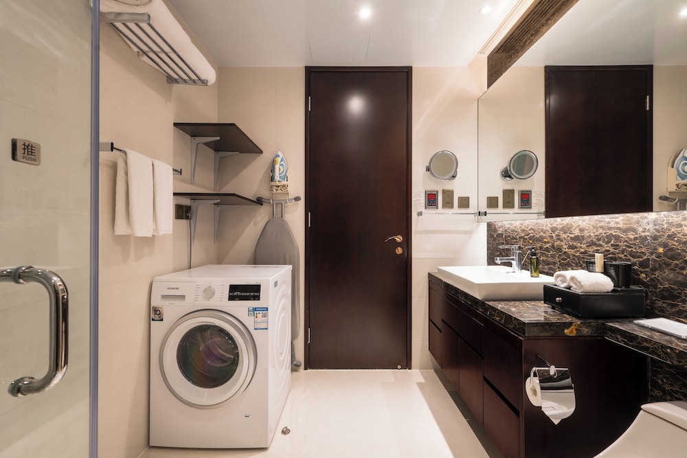 Oakwood Premier Guangzhou 59/61