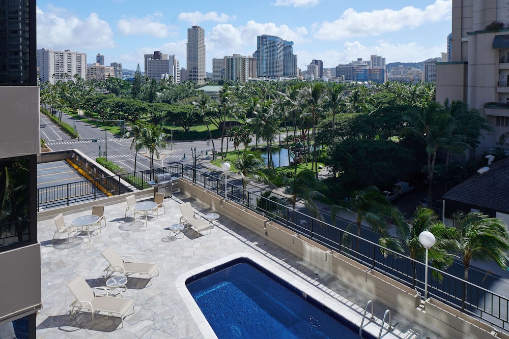 AQUA PALMS WAIKIKI 5/41