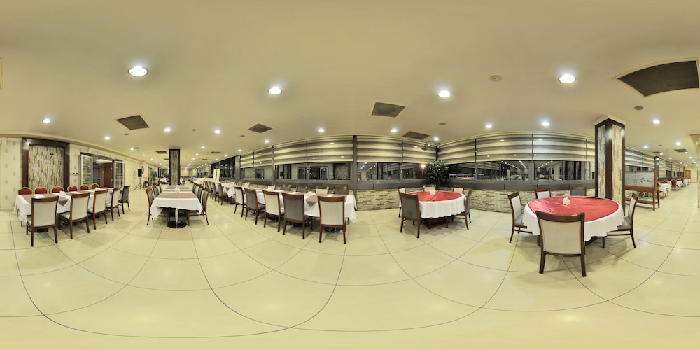 Grand Simay Hotel 25/50