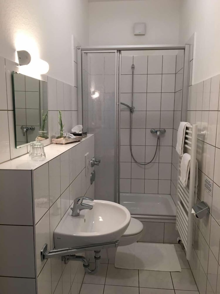 Central Hotel Duisburg 30/34