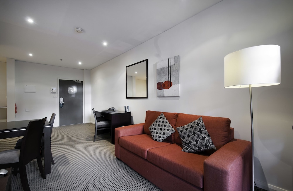 Quest Canberra 25/31