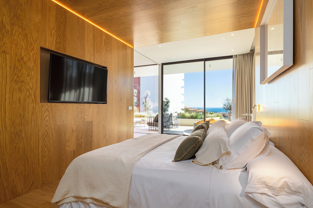 Leiro Residences 12/50