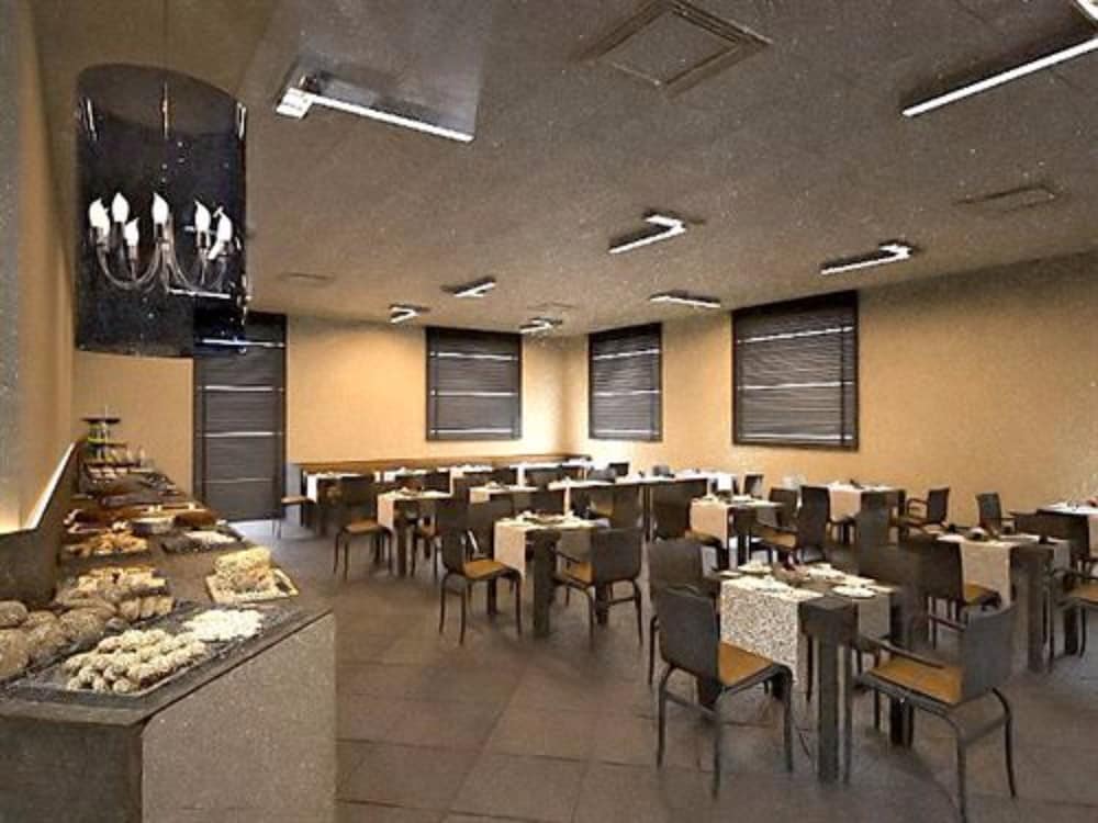 G Hotel Ancona 54/59