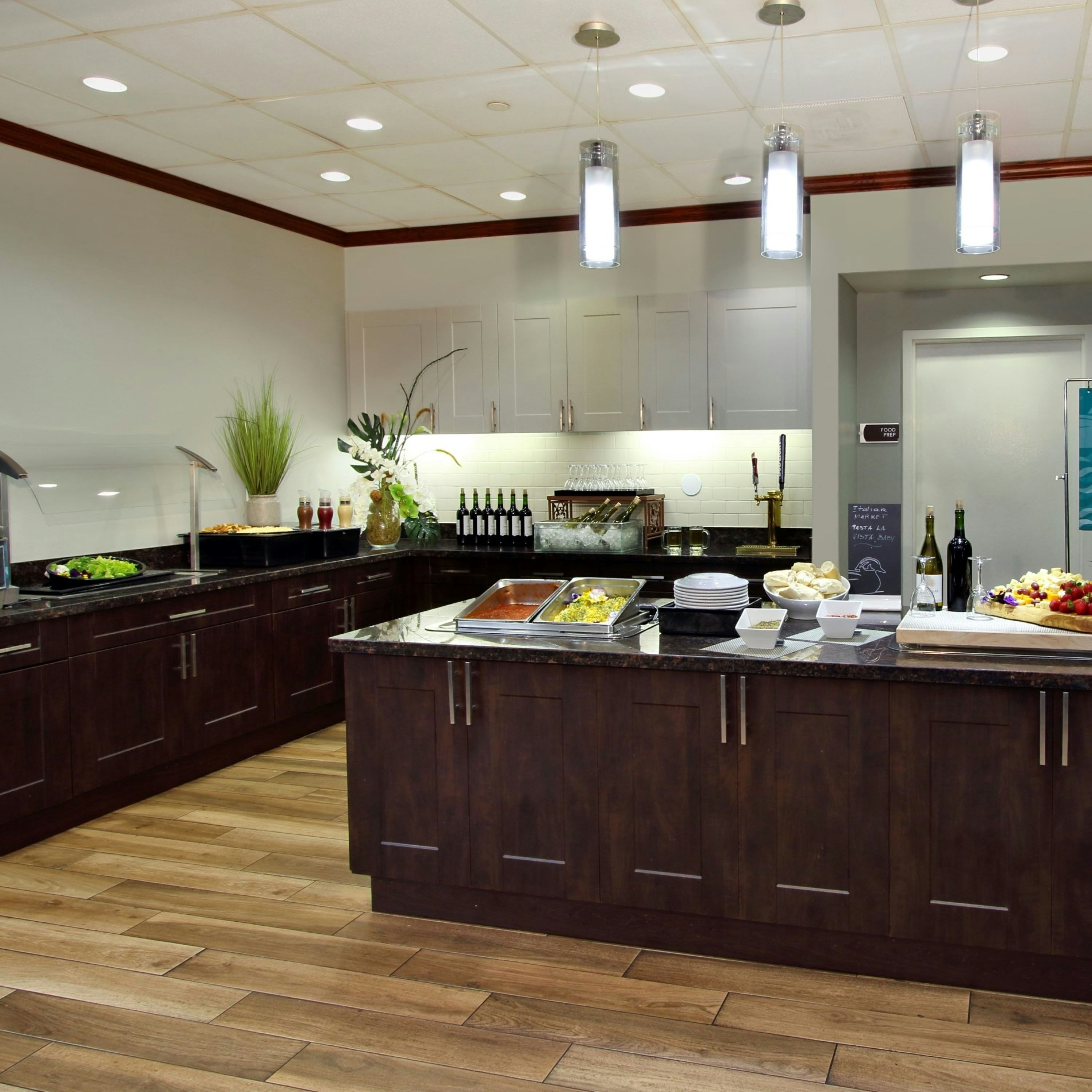 Lobby at HOMEWOOD SUITES BY HILTON FT LAUDERDALE AIRPORT CRUISE PORT, DANIA BEACH - FL