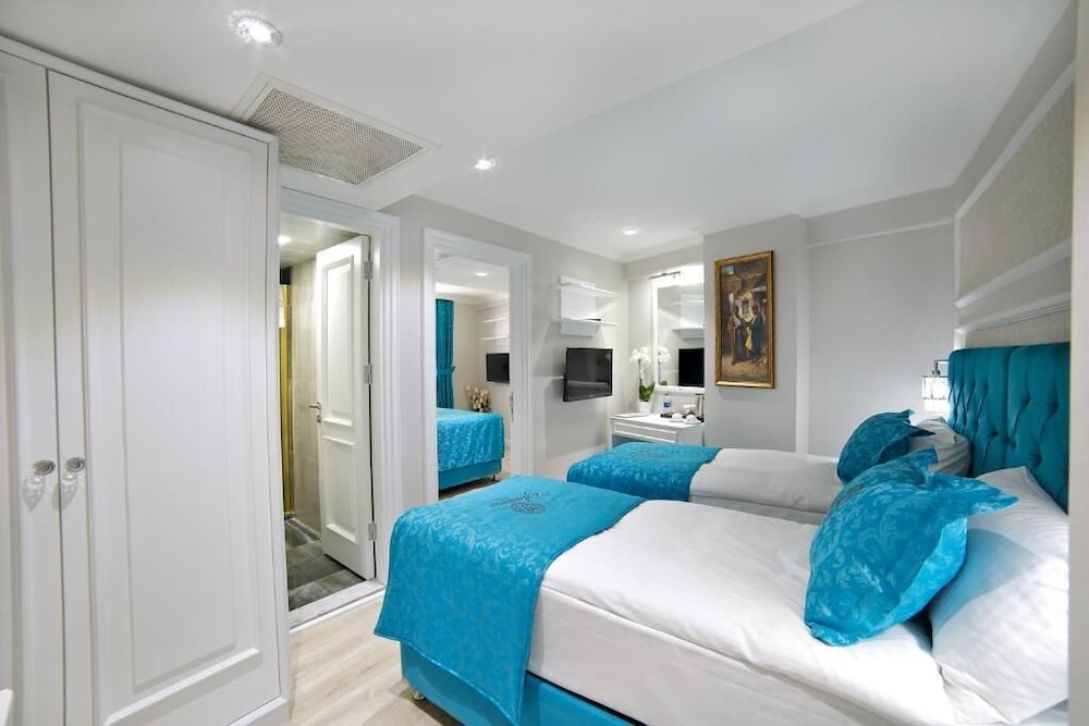 Glamour Hotel 14/49