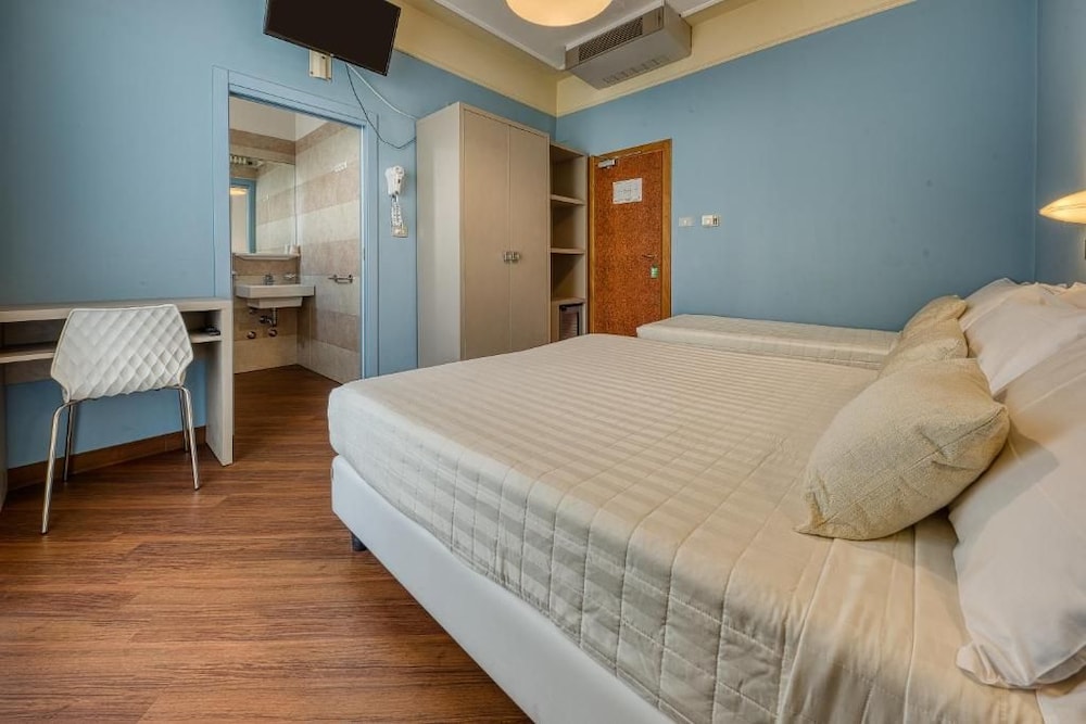 Hotel Augustus 10/49