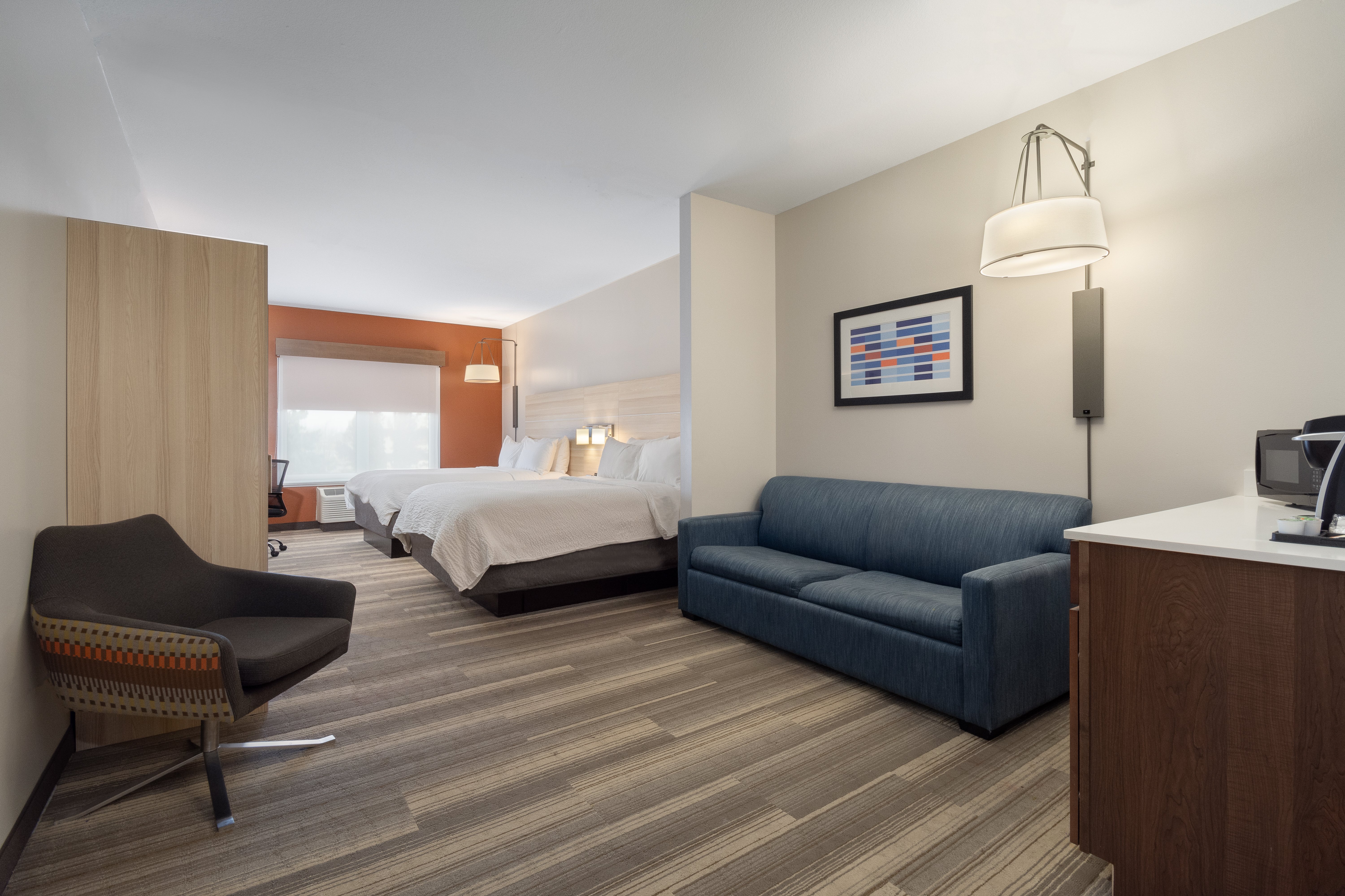 Holiday Inn Express Hotel Suites Saginaw 36/76