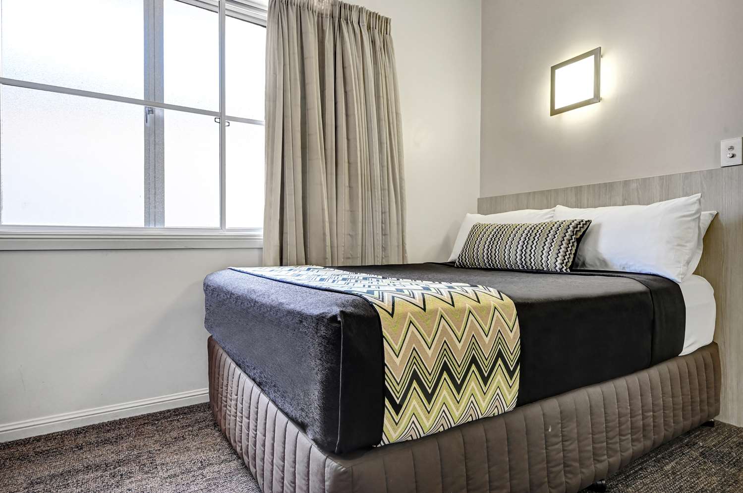 City Oasis Inn Townsville SureStay Collection by BW 17/39