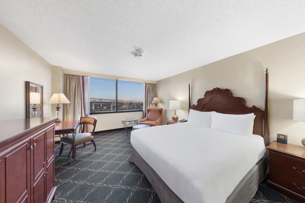 Austin Southpark Hotel 11/35