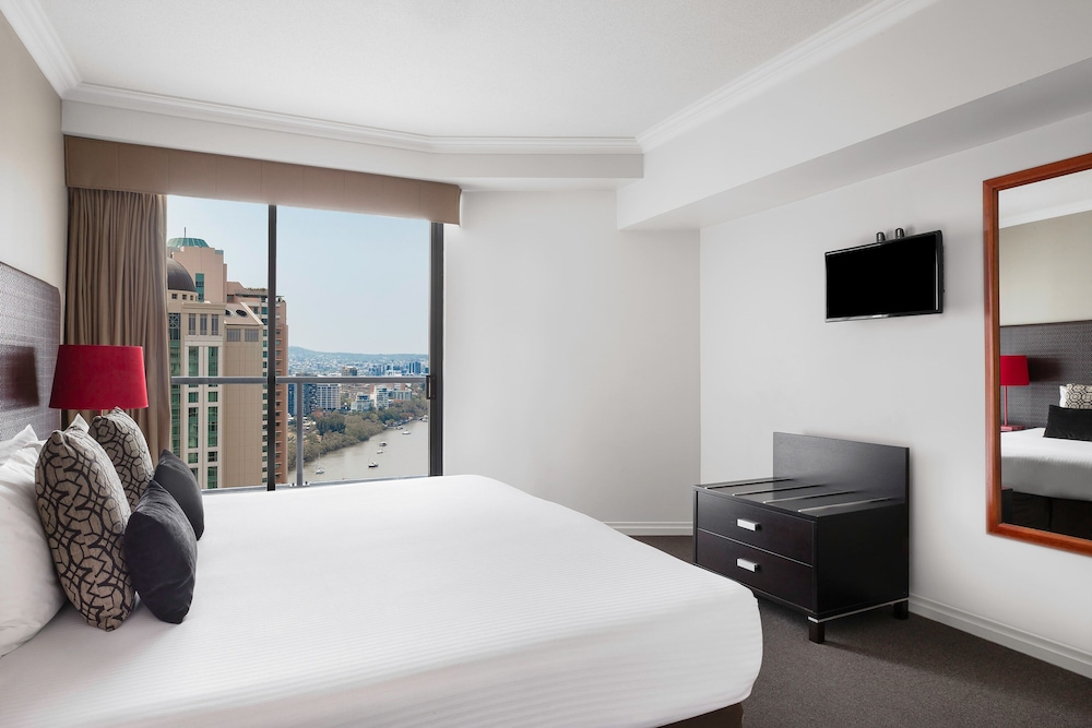 1 BEDROOM, APARTMENT, RIVER VIEW