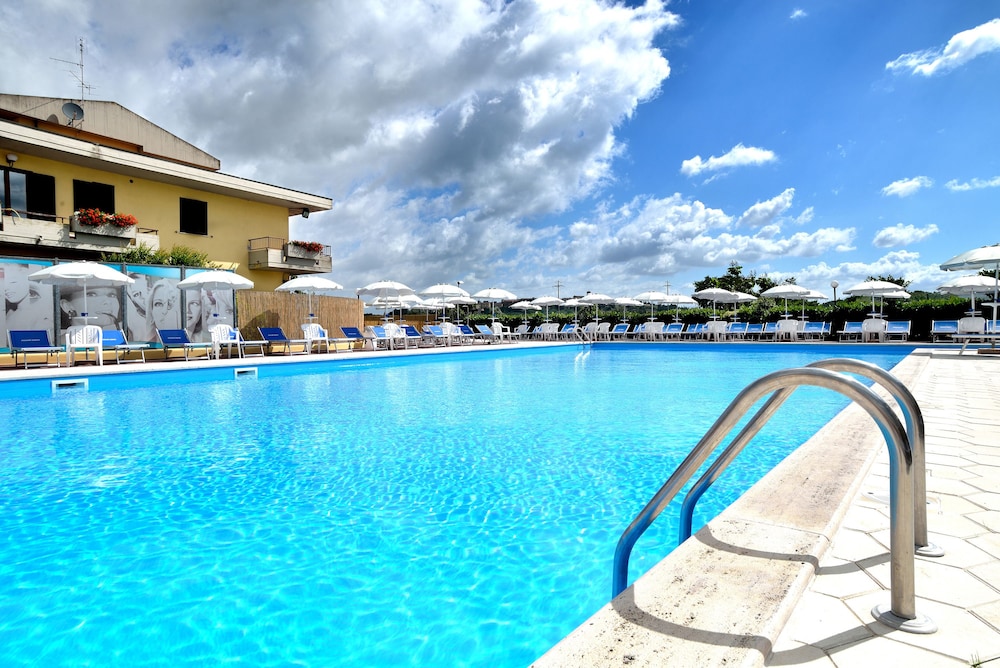 Hotel Ristorante Dante 34/50