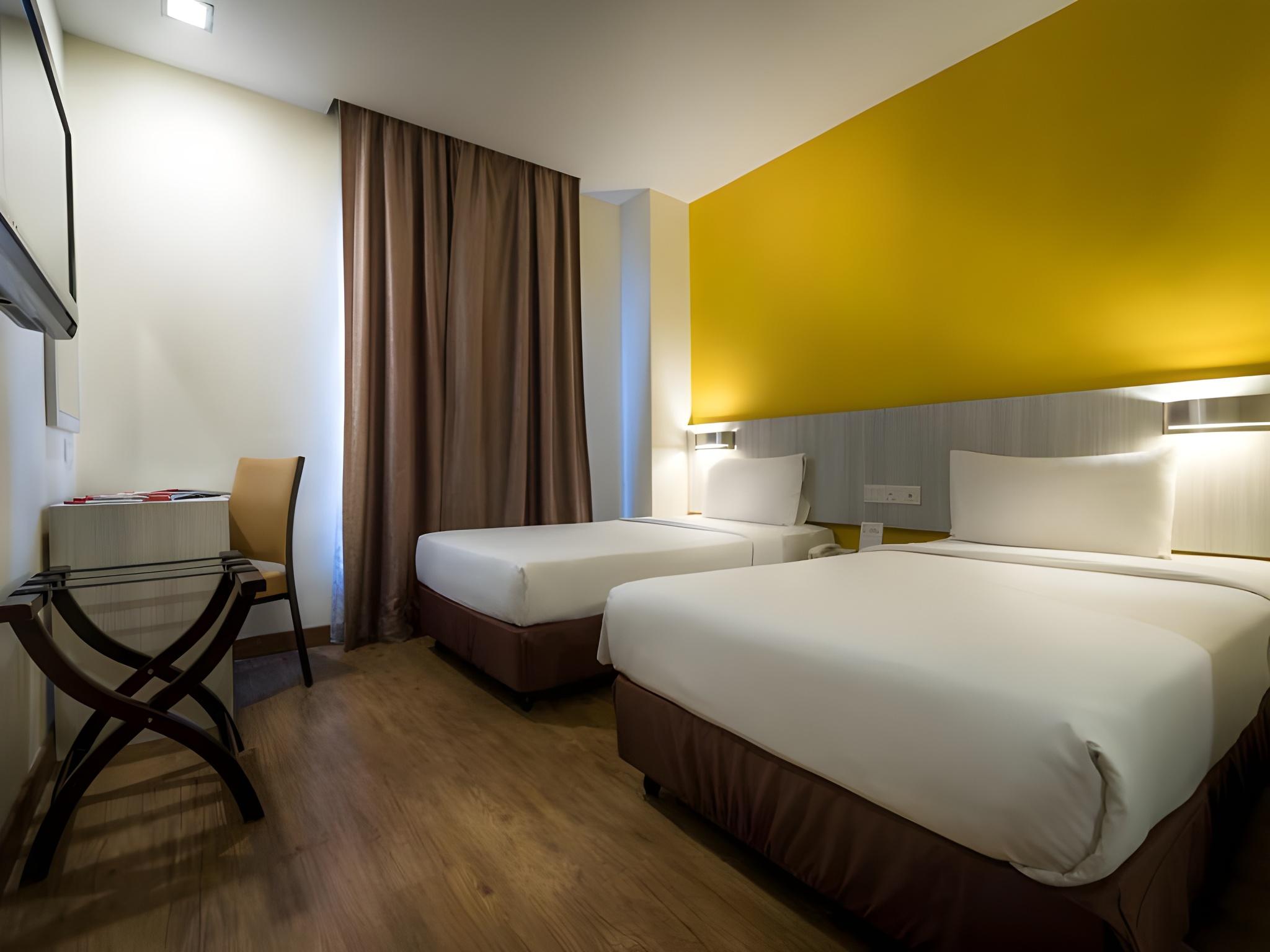 Room, Double or Twin Bed, No Window