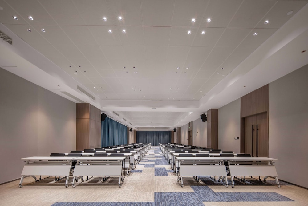 Days Hotel by Wyndham Chongqing Chenjiaping 35/44