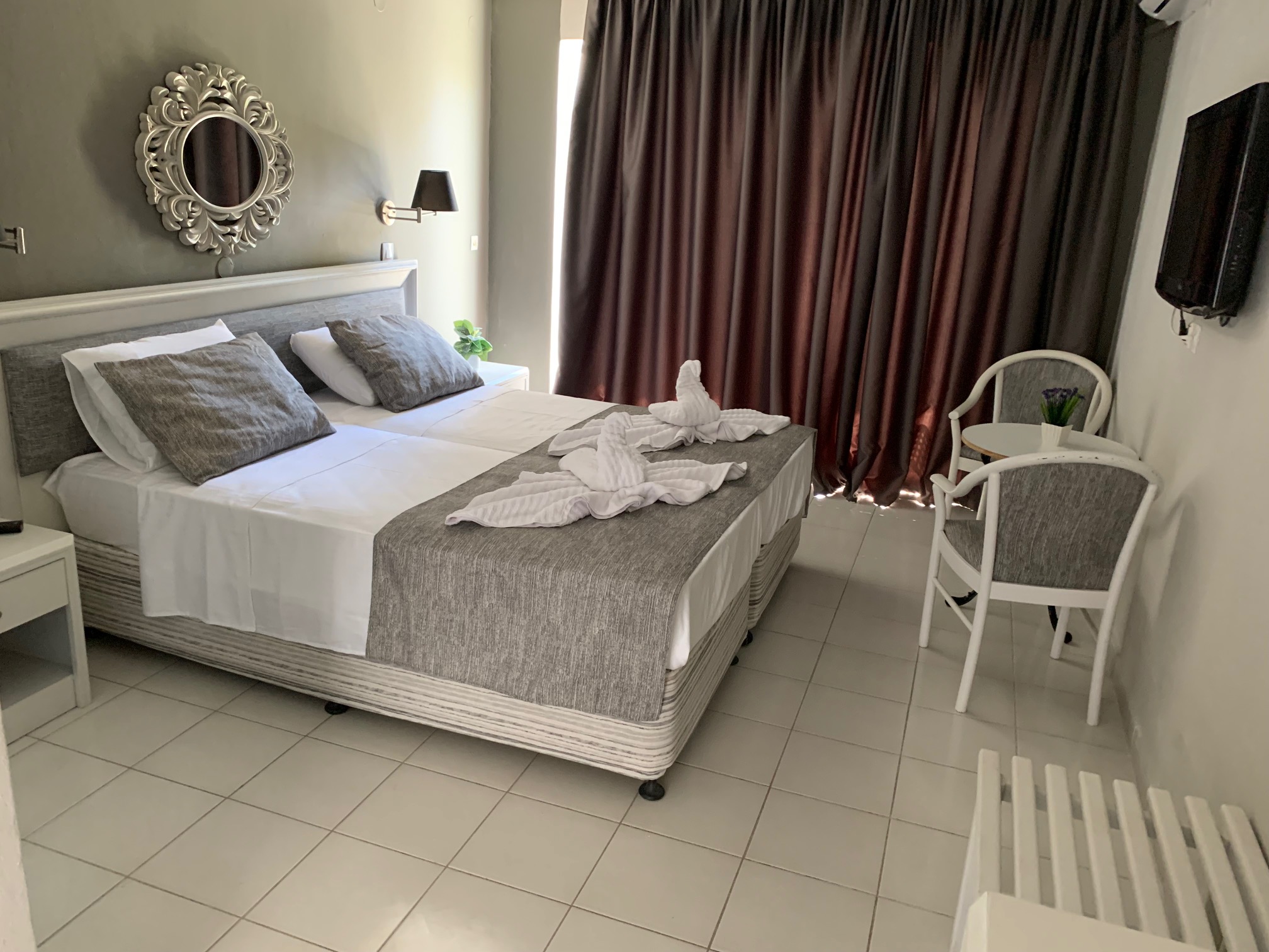 Room, Double or Twin Bed, Garden View