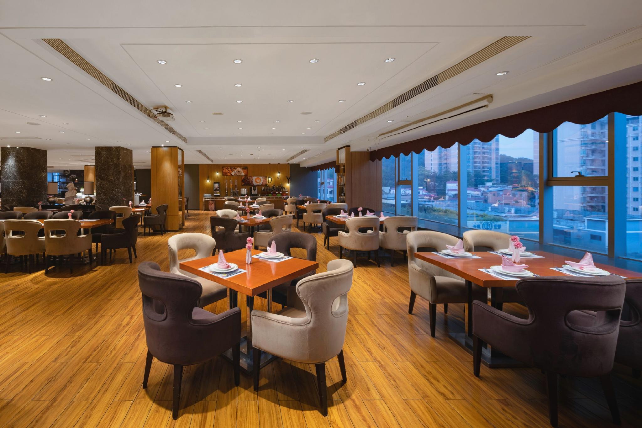 Leisure Hotel Dongguan 54/59