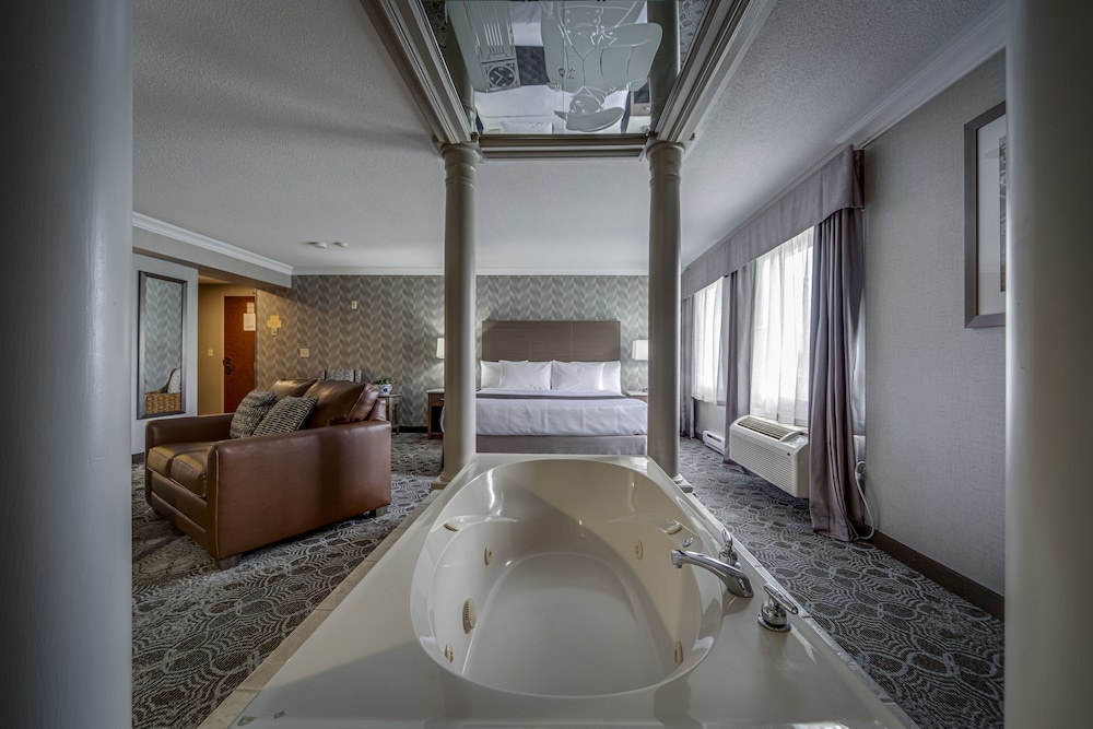 Monte Carlo Inn Markham 68/68
