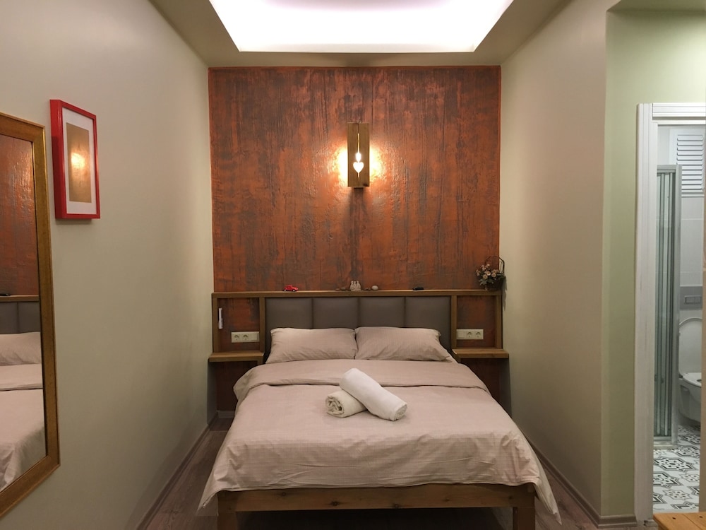 Second Home Hostel 15/50