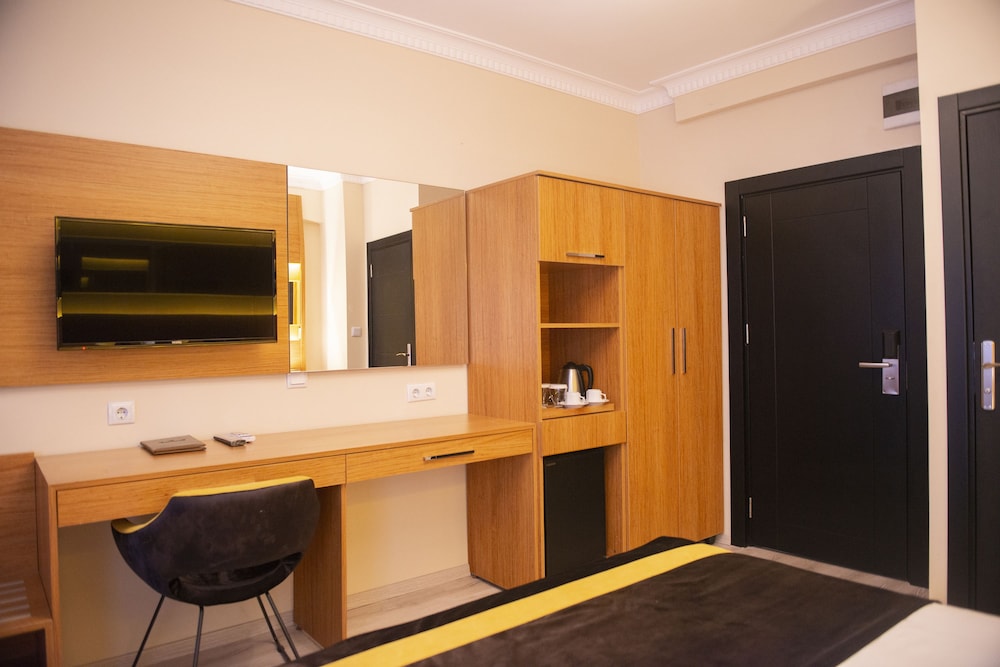 Karamans Sirkeci Suites Hotel 24/26