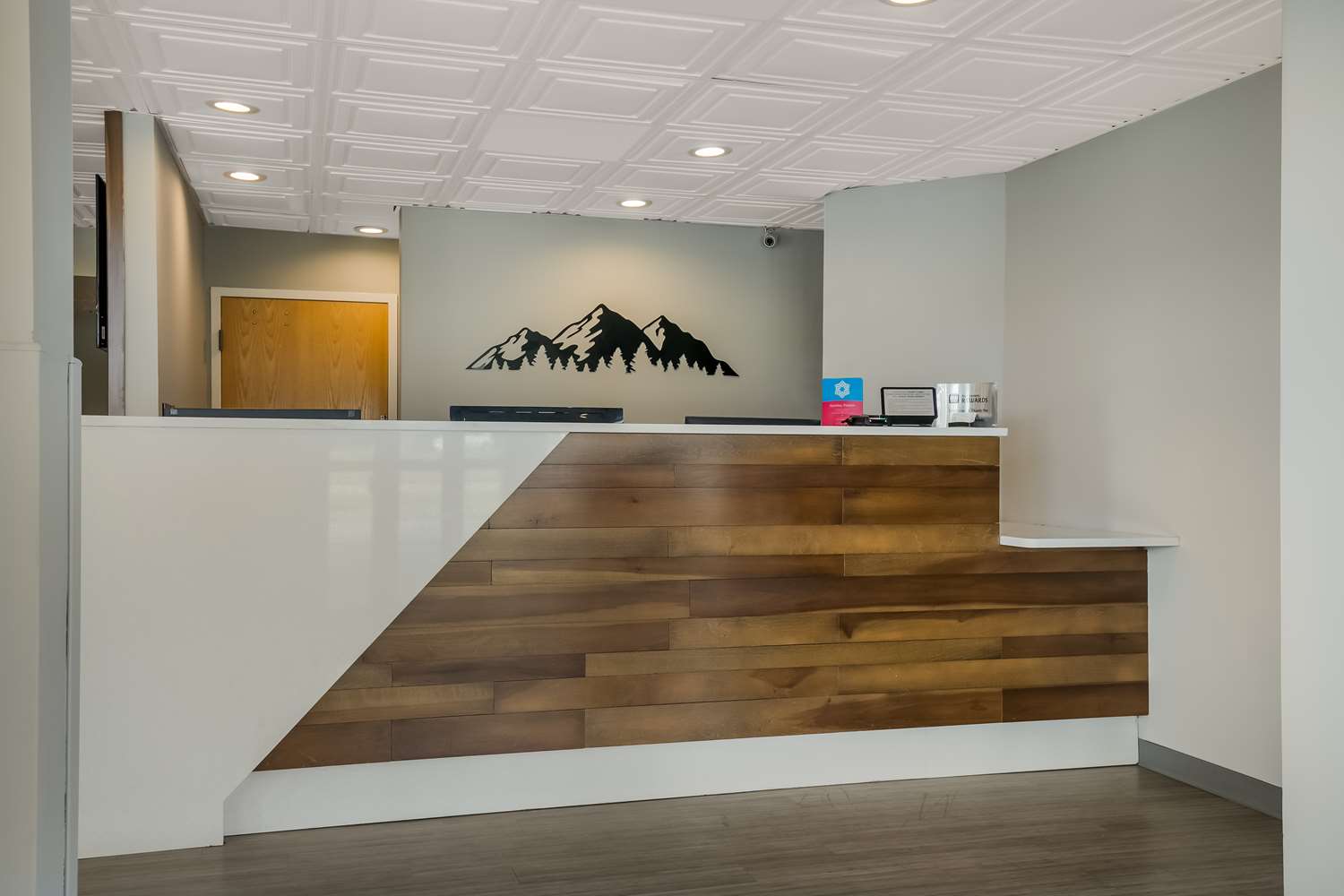 SureStay Plus Hotel by Best Western Sevierville 4/39