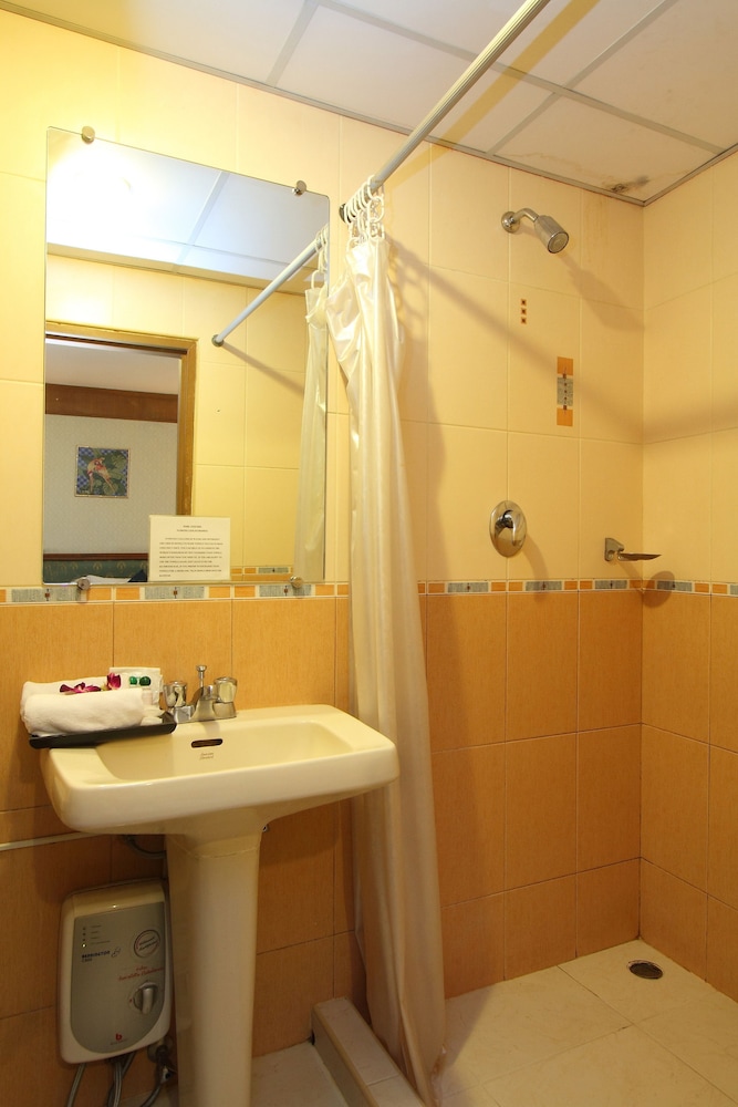 Silom Avenue Inn Bangkok 33/35