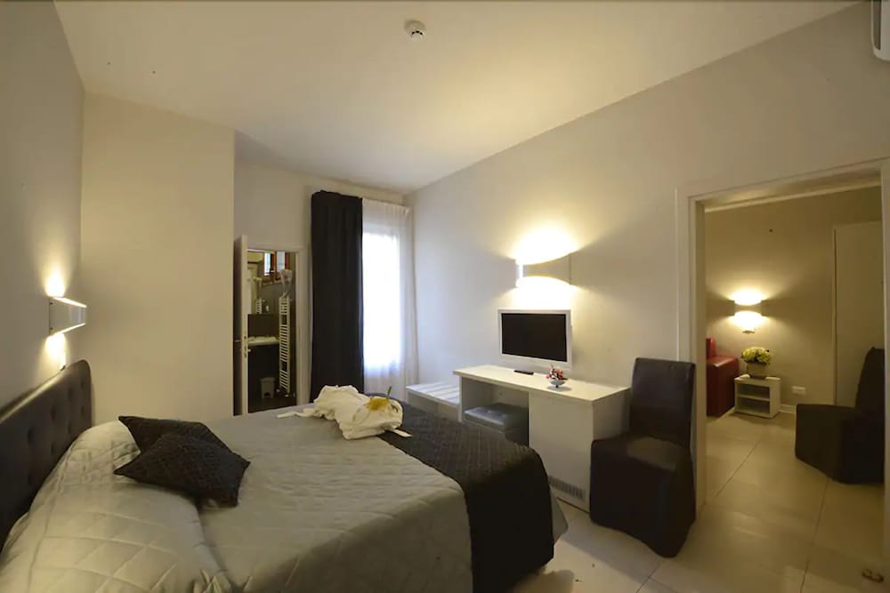 FAMILY, DOUBLE AND TWIN BEDS