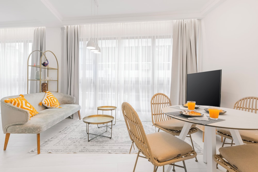 Ototo Luxury Living 40/50