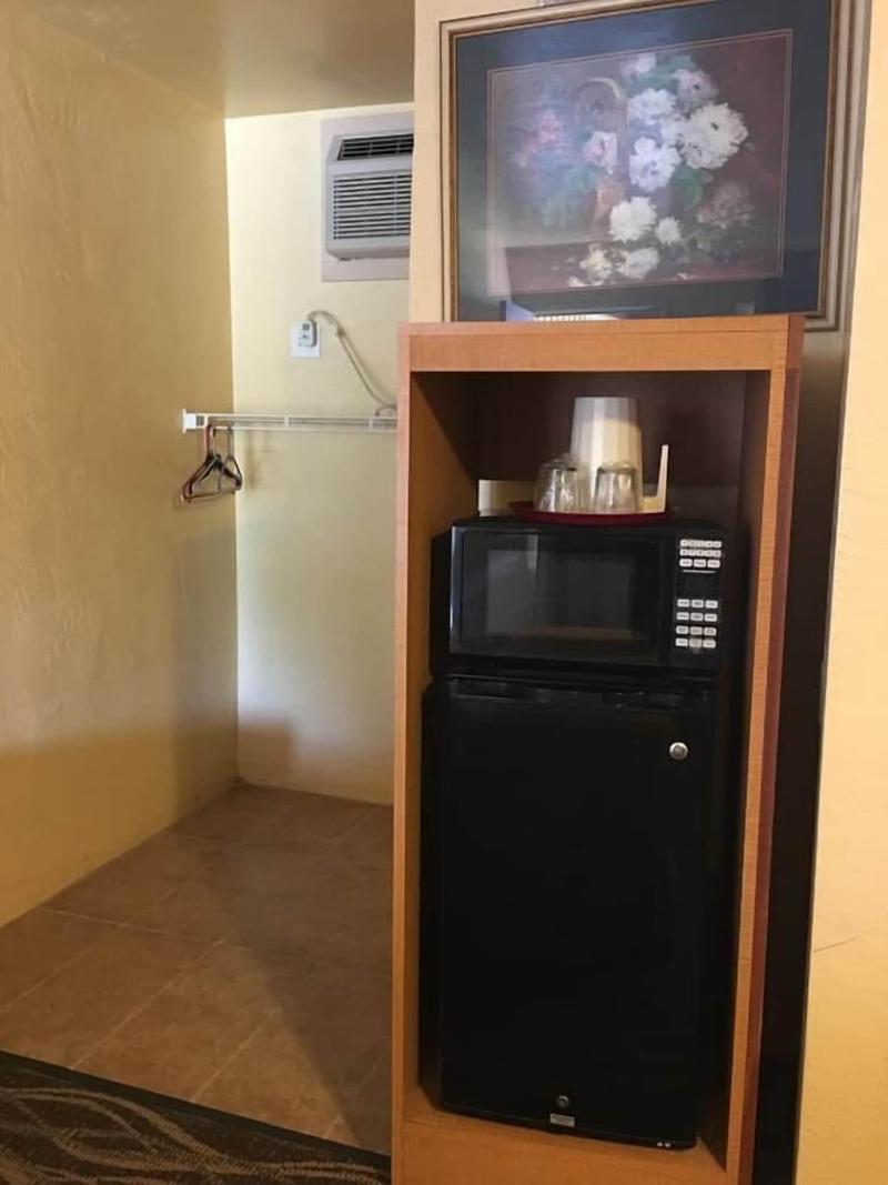 Sky Ranch Inn 7/22
