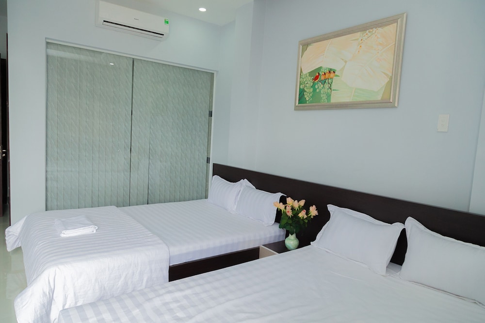 Edenroc Hotel 27/66