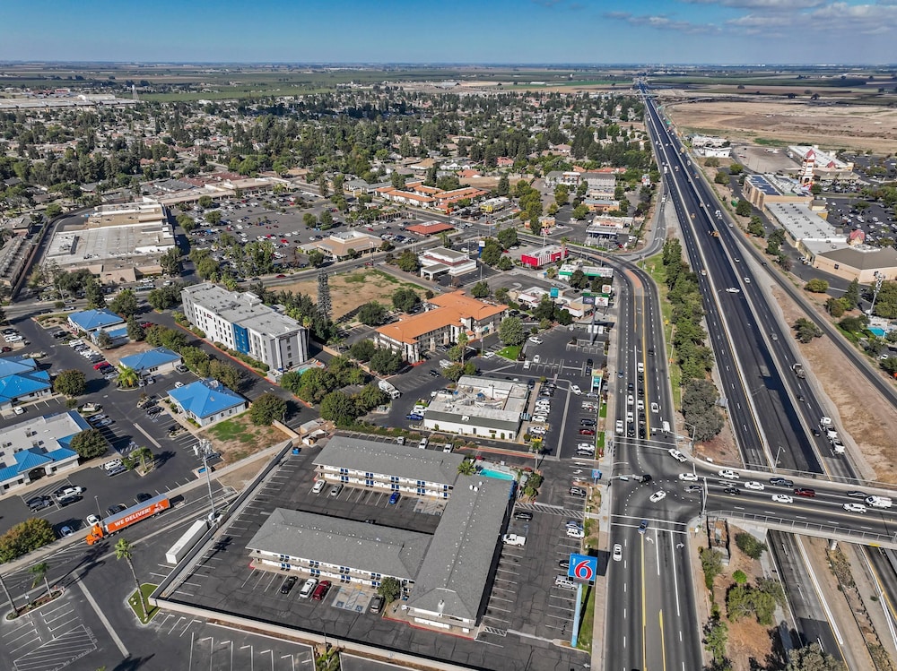 Hillstone Inn Tulare, Ascend Hotel Collection 53/59
