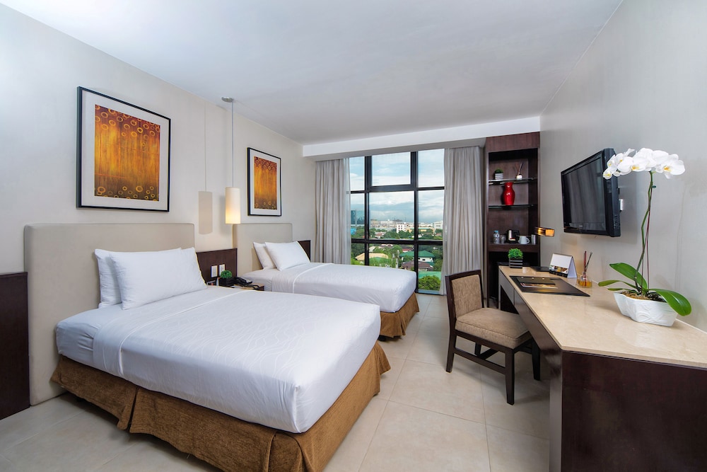 B Hotel Alabang 19/54