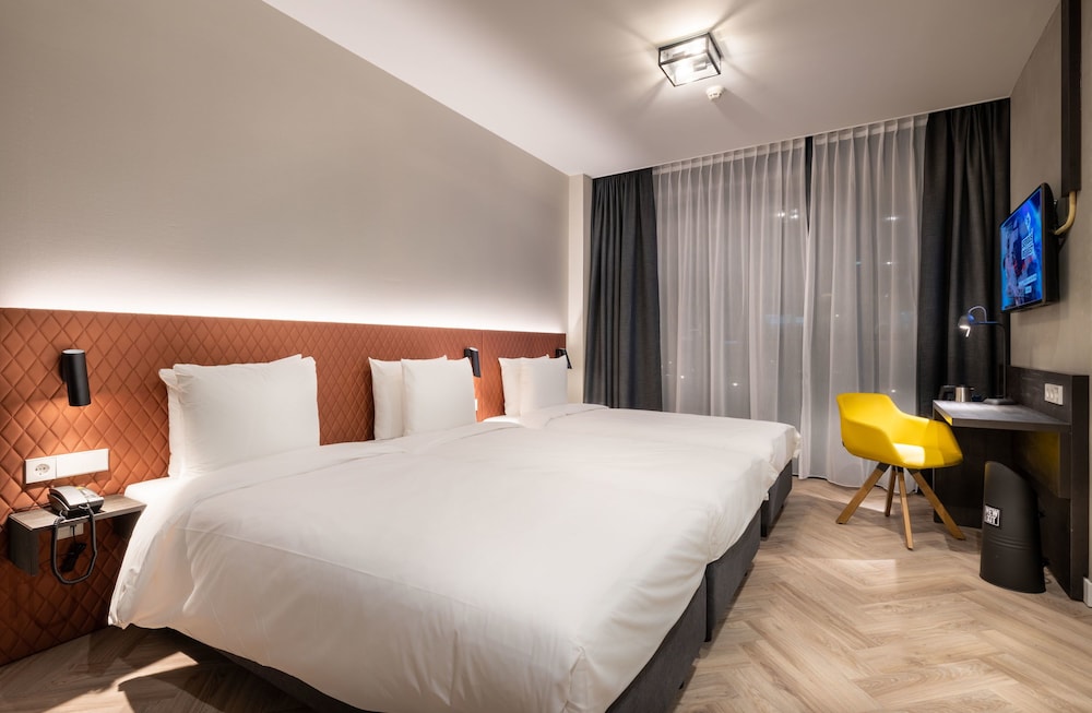Hotel New Kit 22/59