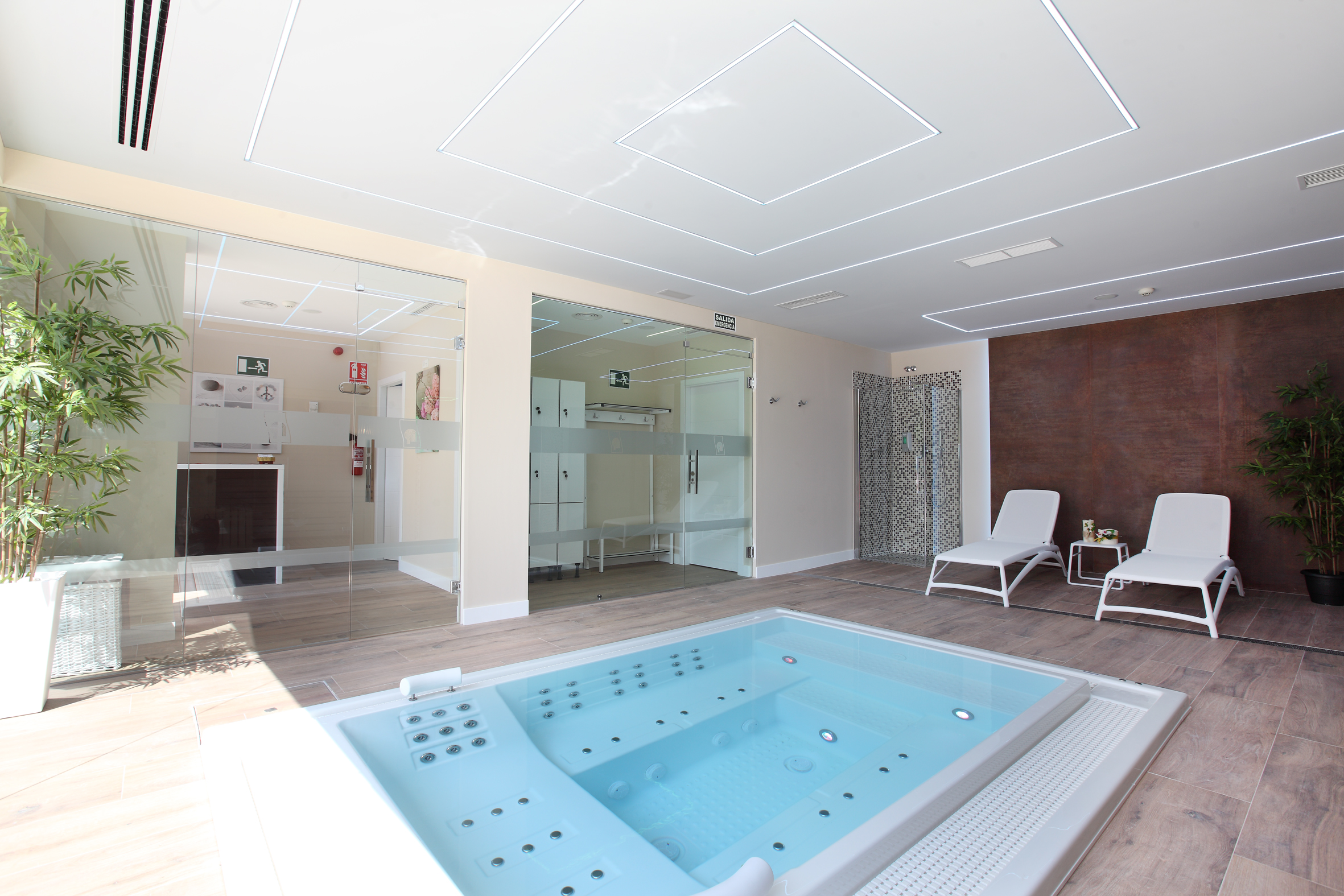 Helios Hotel 34/60