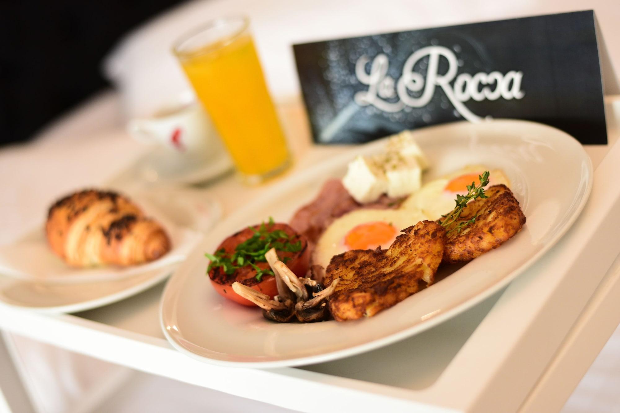LA ROCCA BOUTIQUE 18/45