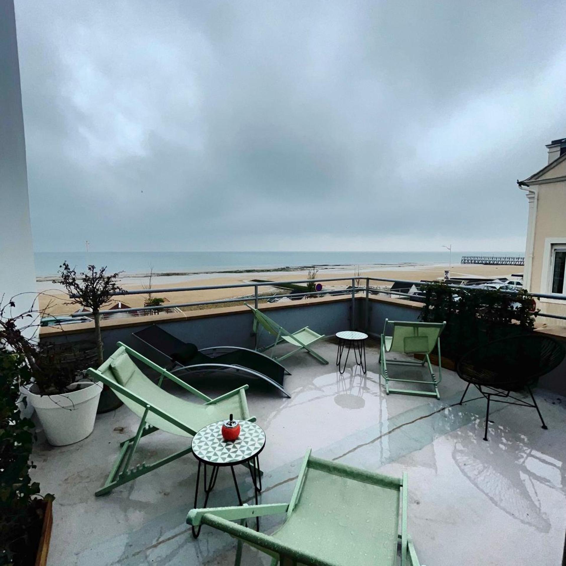 LE BEAU RIVAGE 2/50