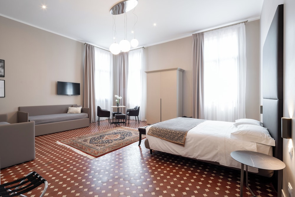 HISTORICAL, JUNIOR SUITE, SUPERIOR