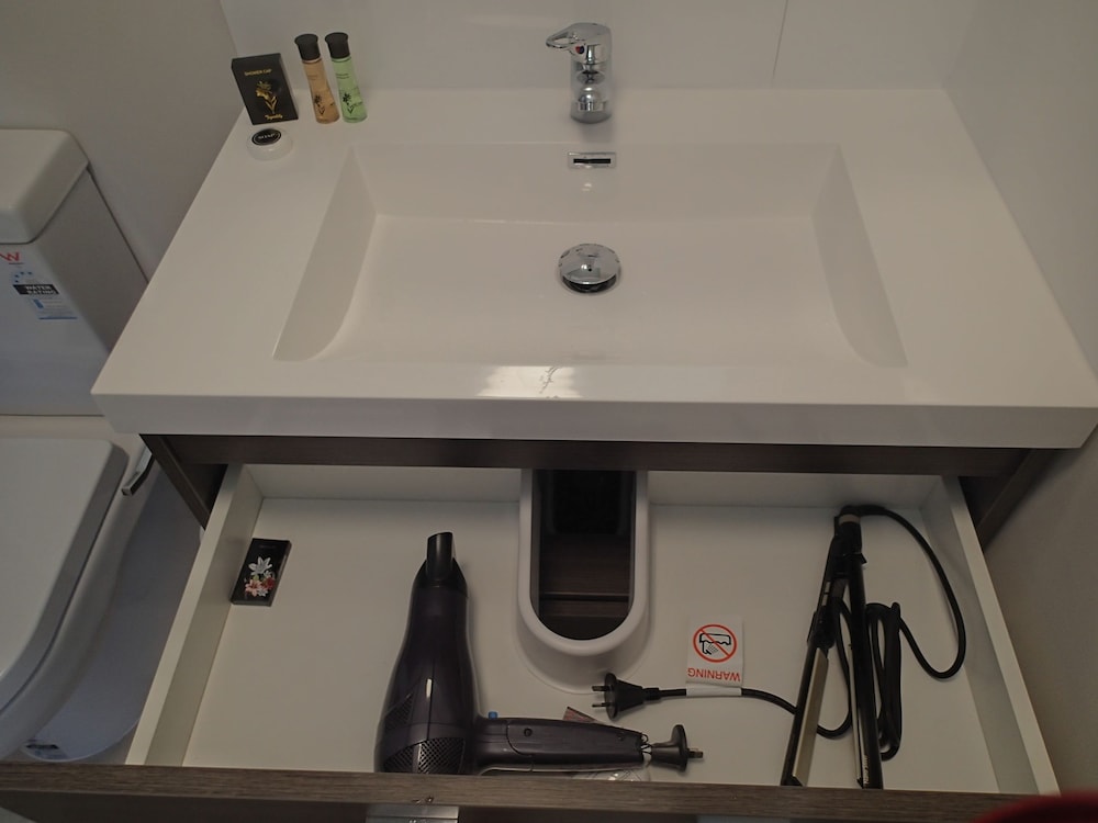 DUNGOWAN HOLIDAY ACCOMODATION 25/75